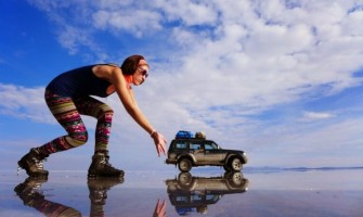 10 of the Most Creative and Funniest Uyuni Photos