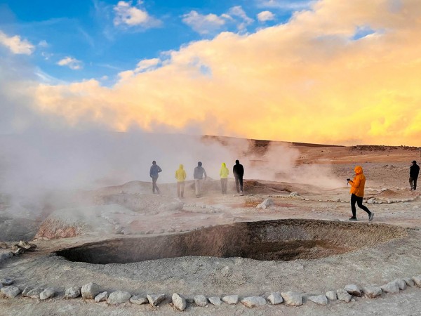 SAN PEDRO DE ATACAMA TO ARICA VIA UYUNI & SAJAMA NP – 6-DAY OVERLAND TOUR