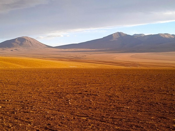 SAN PEDRO DE ATACAMA TO/FROM CALAMA VIA UYUNI – 4-DAY EXPEDITION