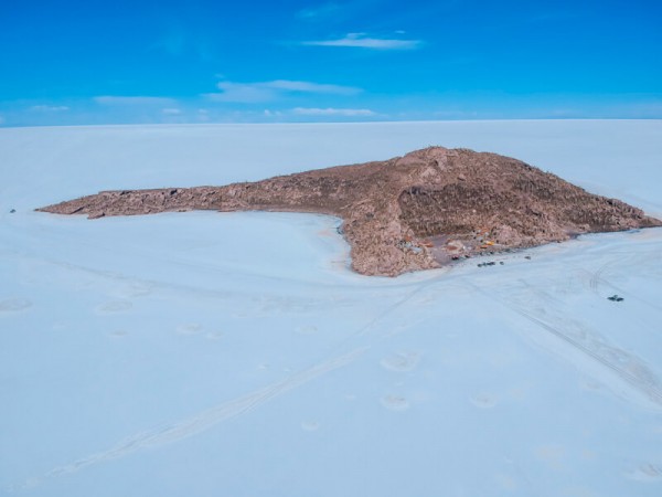 SALAR DE UYUNI & LAGOONS - 2 DAY TOUR (INCL. SALT FLATS & ANDEAN LAGOONS)